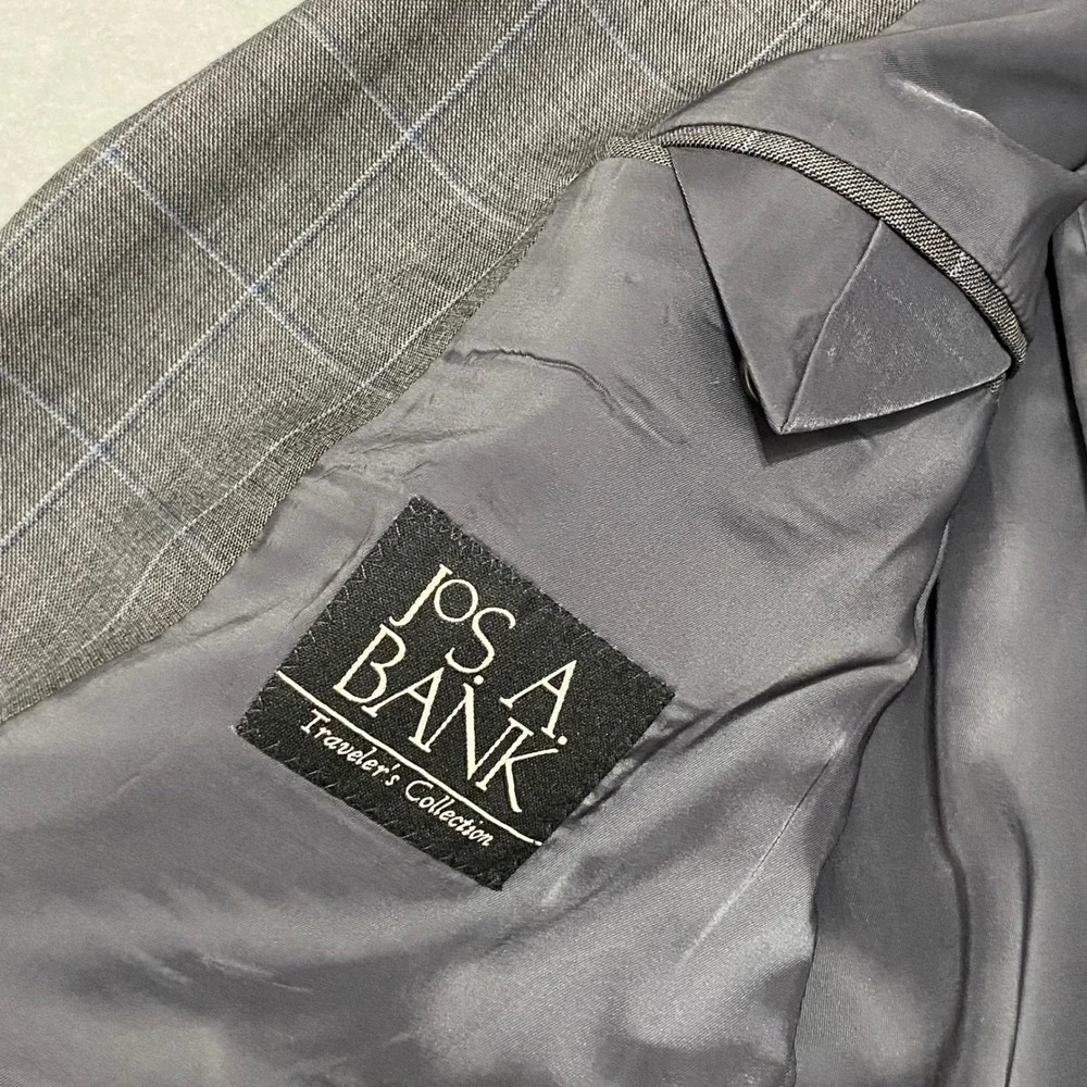 Jos A Bank Traveler's Collection Gray Windowpane Plaid 100% Wool Blazer 40R